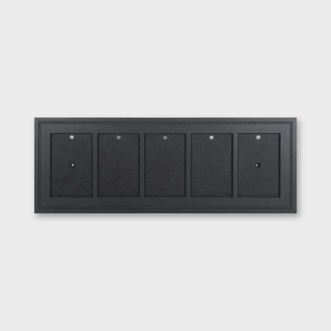 Magnetic Card Holder wird in einen Mag Holder Frame geklickt
